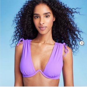 Women’s purple bikini top